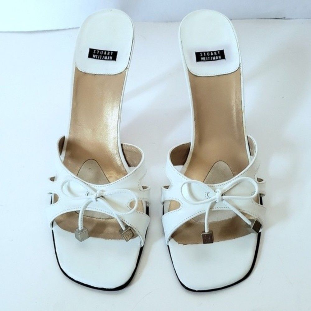 Stuart Weitzman White Slides Sandals With Bow and Box Size 10. NWOT